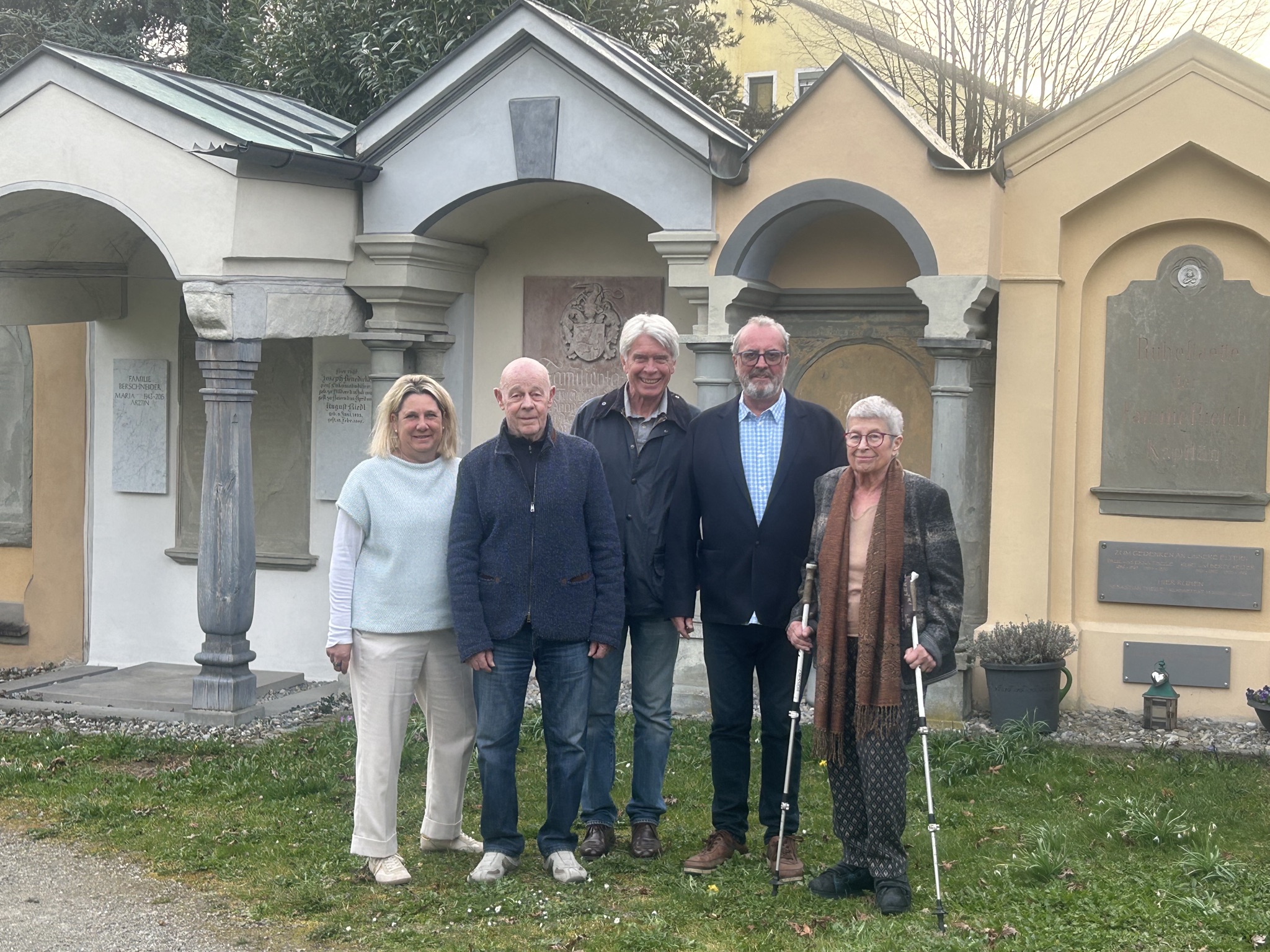 Der neue Vorstand: v.l. Claudia Schubert, Peter Borel, Ulrich Schöffel, Christian Forster, Uta Reinholz (es fehlen Irene Heß und Heiner Stauder)