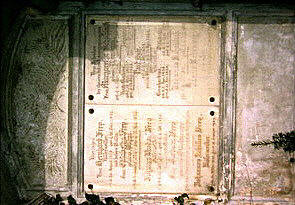 Grab 41,1 entlang der nordseitigen Friedhofmauer