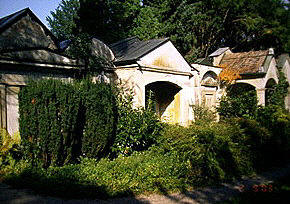 Grab 45 entlang der nordseitigen Friedhofmauer