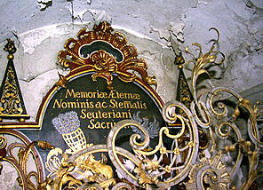 Grab 53,1 entlang der nordseitigen Friedhofmauer